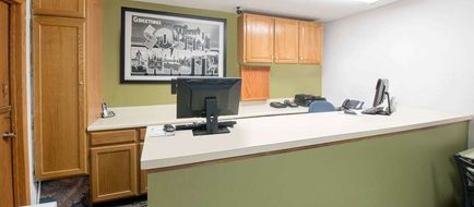 Super 8 Winner SD Lobby