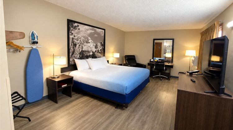 Super 8 Sturgis Room
