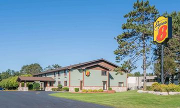 Super 8 Baxter/Brainerd Area