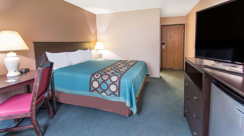 <b>Super 8 Austin Room</b>. Images powered by <a href="https://iceportal.shijigroup.com/" title="IcePortal" target="_blank">IcePortal</a>.