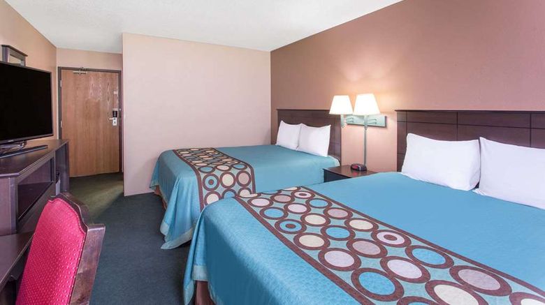 <b>Super 8 Austin Room</b>. Images powered by <a href="https://iceportal.shijigroup.com/" title="IcePortal" target="_blank">IcePortal</a>.