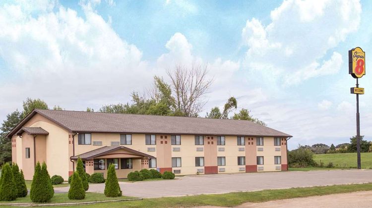 Super 8 Austin Exterior