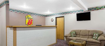 Super 8 Austin Lobby