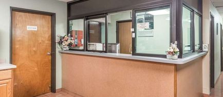 Super 8 O'Fallon /St. Louis Area Lobby