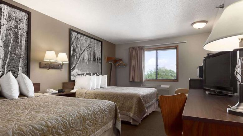 <b>Super 8 Sioux Falls/41st Street Room</b>. Images powered by <a href="https://iceportal.shijigroup.com/" title="IcePortal" target="_blank">IcePortal</a>.