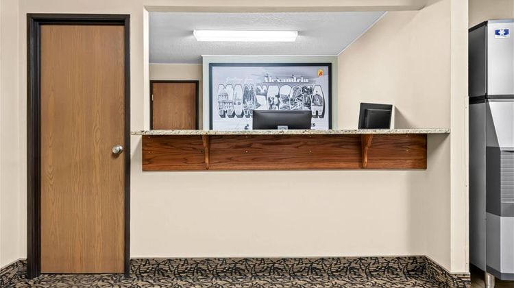 Super 8 Alexandria Lobby