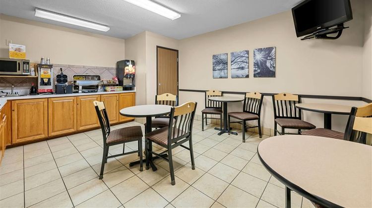 Super 8 Alexandria Restaurant