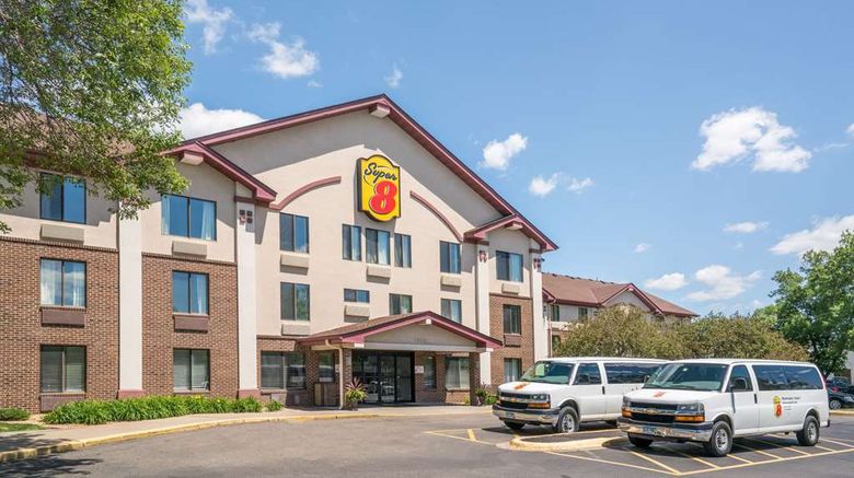 Super 8 Bloomington/Airport Exterior. Images powered by <a href="https://iceportal.shijigroup.com" target="_blank" rel="noopener">Ice Portal</a>.