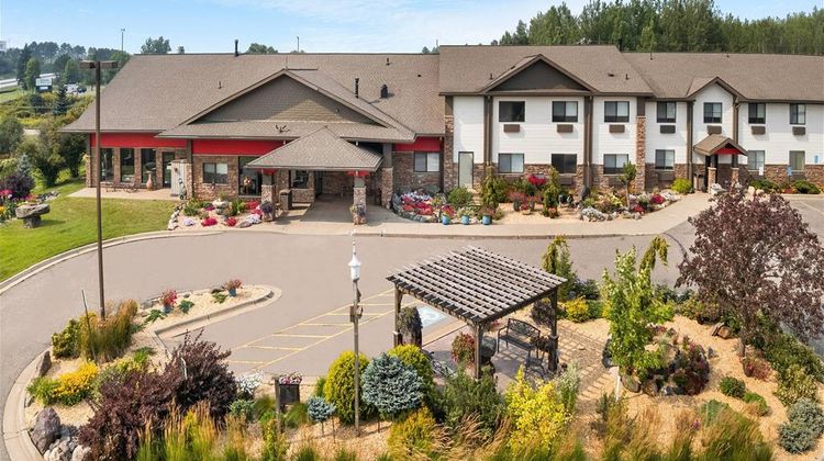 Super 8 Eveleth Exterior