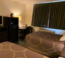 Super 8 Shakopee Room
