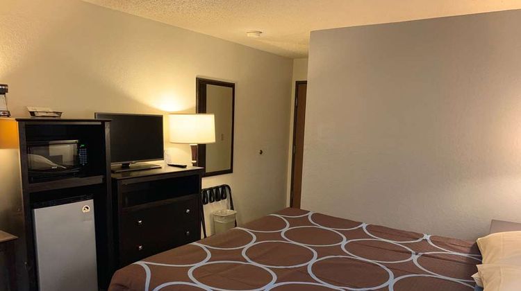 Super 8 Shakopee Room