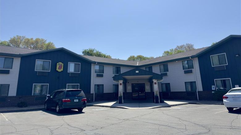 Super 8 Shakopee Exterior. Images powered by <a href="https://iceportal.shijigroup.com" target="_blank" rel="noopener">Ice Portal</a>.