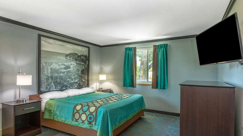 <b>Super 8 Duluth Suite</b>. Images powered by <a href="https://iceportal.shijigroup.com/" title="IcePortal" target="_blank">IcePortal</a>.