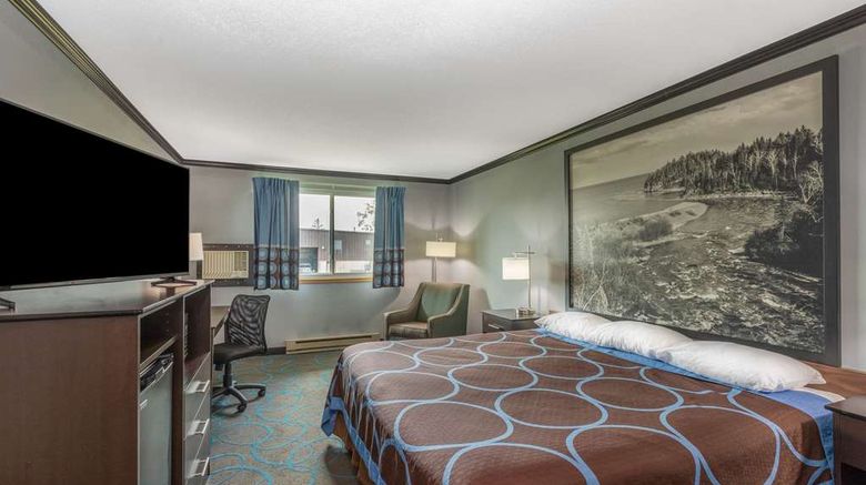 <b>Super 8 Duluth Room</b>. Images powered by <a href="https://iceportal.shijigroup.com/" title="IcePortal" target="_blank">IcePortal</a>.