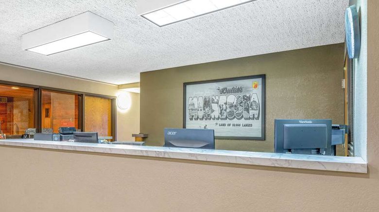 <b>Super 8 Duluth Lobby</b>. Images powered by <a href="https://iceportal.shijigroup.com/" title="IcePortal" target="_blank">IcePortal</a>.