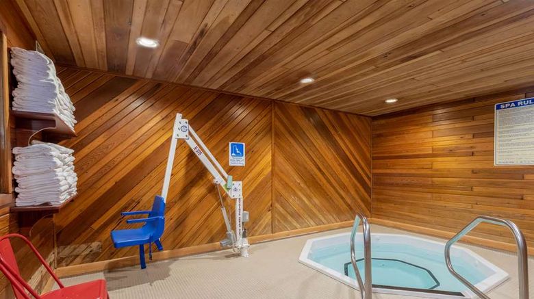 <b>Super 8 Duluth Pool</b>. Images powered by <a href="https://iceportal.shijigroup.com/" title="IcePortal" target="_blank">IcePortal</a>.