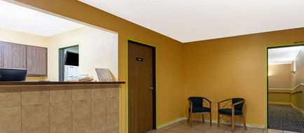 Super 8 Bath Hammondsport Area Lobby