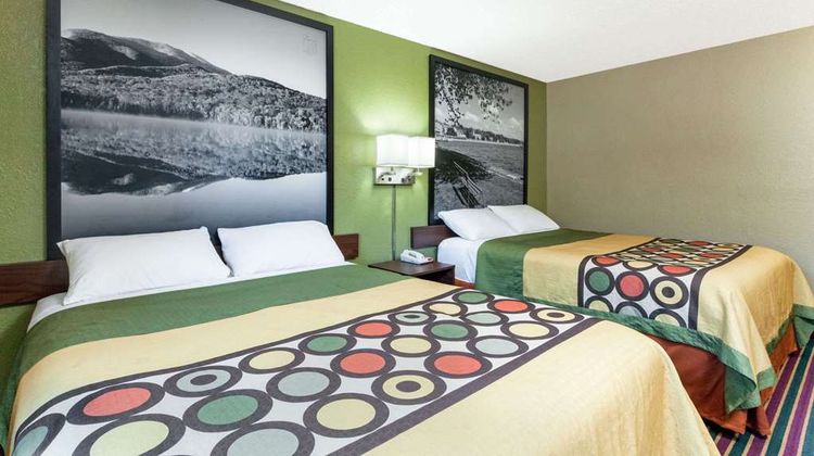 Super 8 Bath Hammondsport Area Room