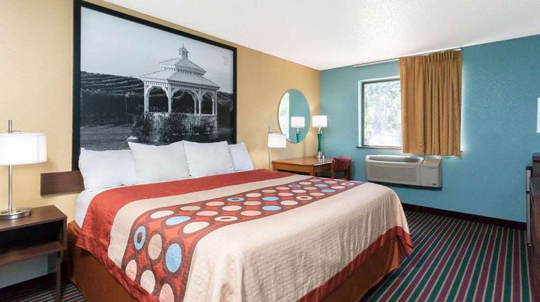 <b>Super 8 Bath Hammondsport Area Room</b>. Images powered by <a href="https://iceportal.shijigroup.com/" title="IcePortal" target="_blank">IcePortal</a>.