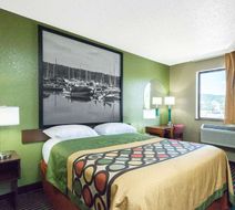 Super 8 Bath Hammondsport Area Room