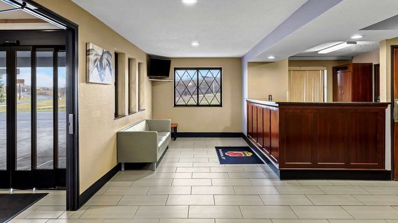 <b>Super 8 Amsterdam Lobby</b>. Images powered by <a href="https://iceportal.shijigroup.com/" title="IcePortal" target="_blank">IcePortal</a>.