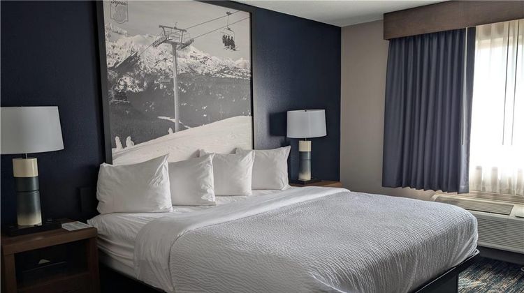 Super 8 Perham Room