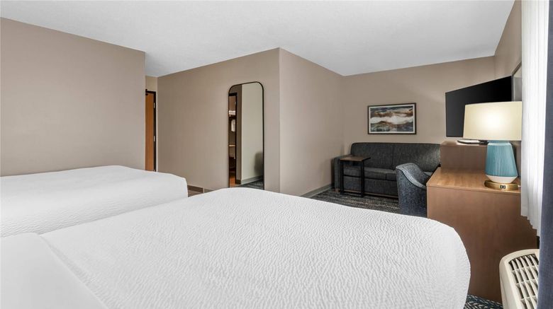 <b>Super 8 Perham Suite</b>. Images powered by <a href="https://iceportal.shijigroup.com/" title="IcePortal" target="_blank">IcePortal</a>.