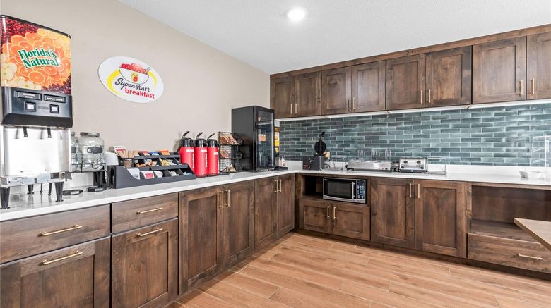 <b>Super 8 Perham Other</b>. Images powered by <a href="https://iceportal.shijigroup.com/" title="IcePortal" target="_blank">IcePortal</a>.