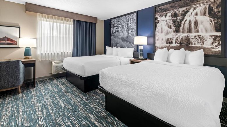<b>Super 8 Perham Suite</b>. Images powered by <a href="https://iceportal.shijigroup.com/" title="IcePortal" target="_blank">IcePortal</a>.