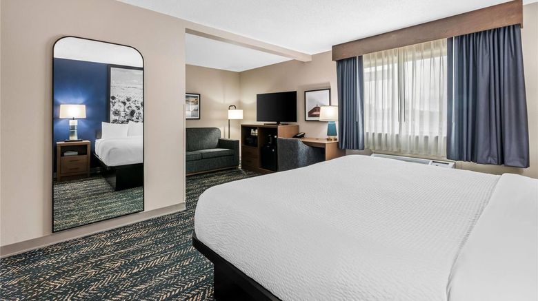 <b>Super 8 Perham Suite</b>. Images powered by <a href="https://iceportal.shijigroup.com/" title="IcePortal" target="_blank">IcePortal</a>.