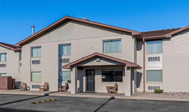 Super 8 Perham Exterior