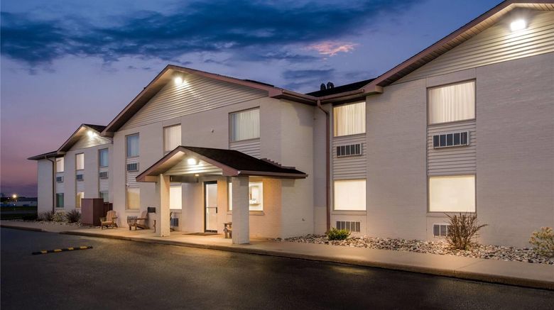 <b>Super 8 Perham Exterior</b>. Images powered by <a href="https://iceportal.shijigroup.com/" title="IcePortal" target="_blank">IcePortal</a>.