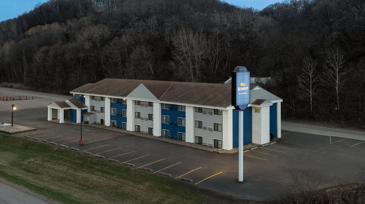 Super 8 Mankato Exterior