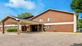 Super 8 Blue Earth Exterior