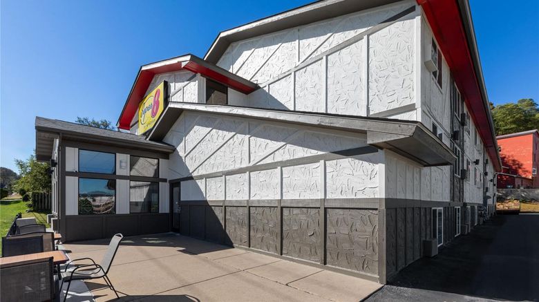<b>Super 8 Winona Exterior</b>. Images powered by <a href="https://iceportal.shijigroup.com/" title="IcePortal" target="_blank">IcePortal</a>.