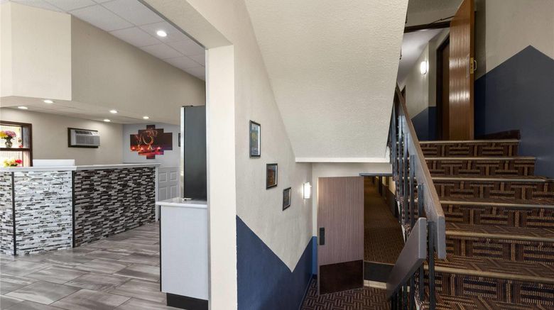 <b>Super 8 Winona Lobby</b>. Images powered by <a href="https://iceportal.shijigroup.com/" title="IcePortal" target="_blank">IcePortal</a>.