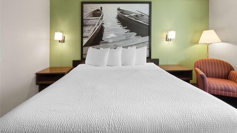 <b>Super 8 Winona Room</b>. Images powered by <a href="https://iceportal.shijigroup.com/" title="IcePortal" target="_blank">IcePortal</a>.