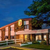 Super 8 Brooklyn Center/MPLS
