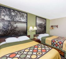 Super 8 Fairmont Room