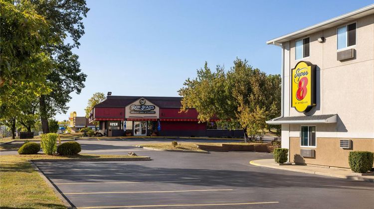 Super 8 Latham/Albany Troy Area Restaurant