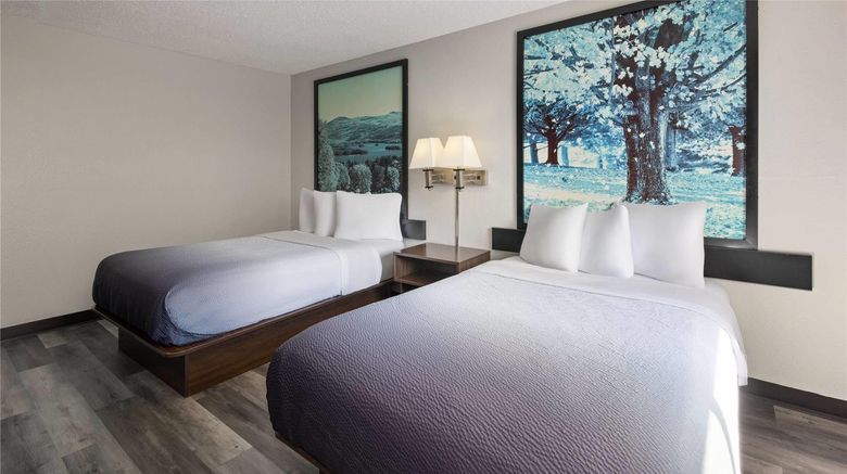 <b>Super 8 Latham/Albany Troy Area Suite</b>. Images powered by <a href="https://iceportal.shijigroup.com/" title="IcePortal" target="_blank">IcePortal</a>.