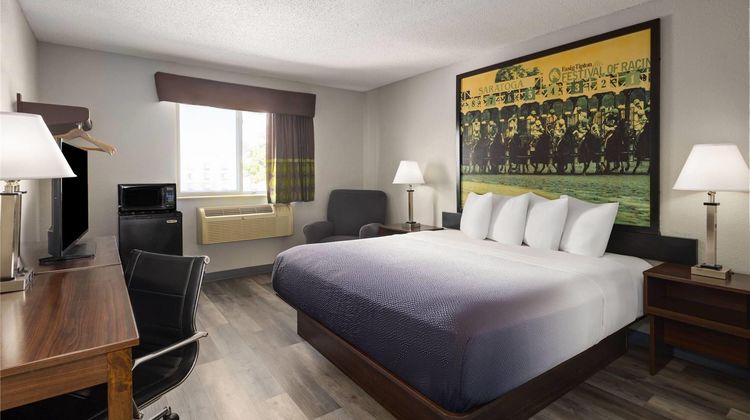 Super 8 Latham/Albany Troy Area Suite
