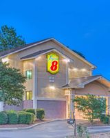 Super 8 Charlottesville