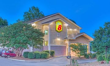 Super 8 Charlottesville