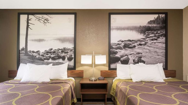 <b>Super 8 St. Cloud Room</b>. Images powered by <a href="https://iceportal.shijigroup.com/" title="IcePortal" target="_blank">IcePortal</a>.
