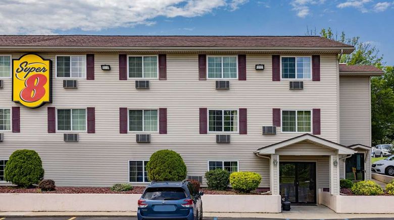 <b>Super 8 Johnstown/Gloversville Exterior</b>. Images powered by <a href="https://iceportal.shijigroup.com/" title="IcePortal" target="_blank">IcePortal</a>.