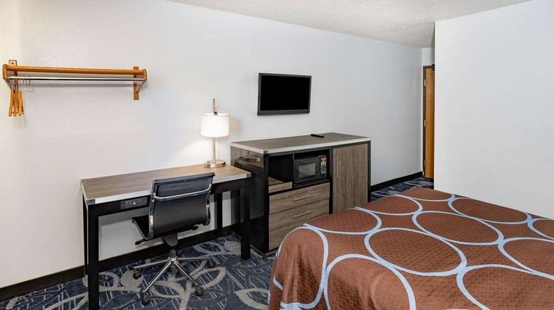 <b>Super 8 Johnstown/Gloversville Room</b>. Images powered by <a href="https://iceportal.shijigroup.com/" title="IcePortal" target="_blank">IcePortal</a>.