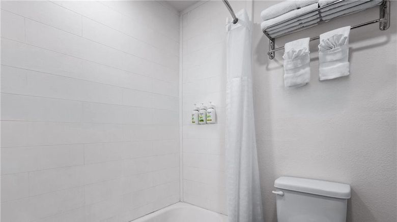 <b>Ramada York Harrisburg Hershey Room</b>. Images powered by <a href="https://iceportal.shijigroup.com/" title="IcePortal" target="_blank">IcePortal</a>.