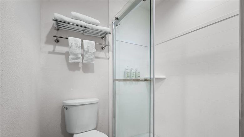 <b>Ramada York Harrisburg Hershey Room</b>. Images powered by <a href="https://iceportal.shijigroup.com/" title="IcePortal" target="_blank">IcePortal</a>.