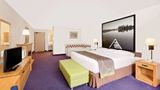 Super 8 St. James Suite